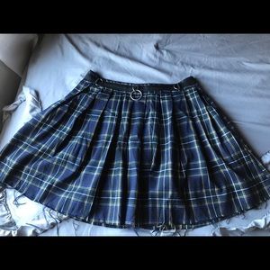 GREEN PLAID SKIRT